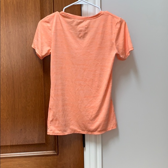 Nike tee - Picture 2 of 3